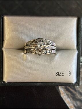 City by City Silver Tone Cubic Zirconia Bridal Set Sz 9 CZ Solitaire w/ CZ Pave’